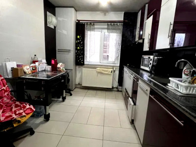 Apartament cu 4 camere de vanzare cartier Marasti