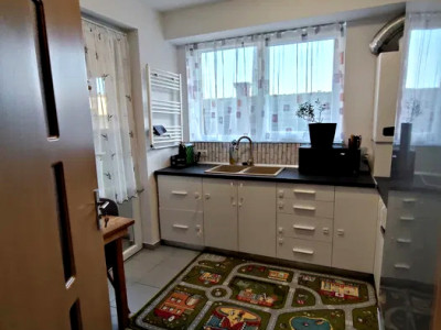 Apartament cu   2 camere  de vanzare, imobil nou zona Farmec 