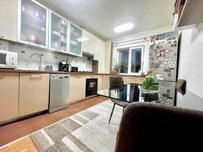 Apartament cu 3 camere de vanzare zona Profi, Zorilor