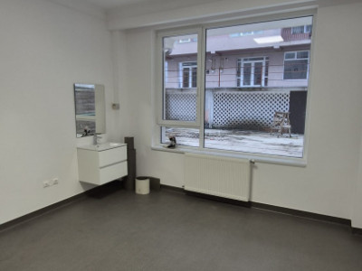 Spatiu comercial de inchiriat-Borhanci-ideal clinica sau cabinet