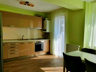 Apartament 2 camere decomandat, mobilat, parcare subterană inclusă – Str. Galați