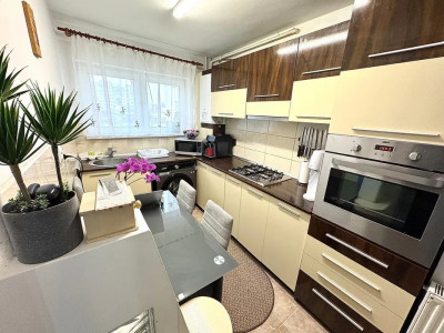 Gata de mutat! Apartament 2 camere mobilat, etaj 2, bloc reabilitat – Padin