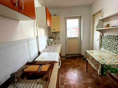 Apartament 2  camere decomandat  Manastur zona Mc Donalds 