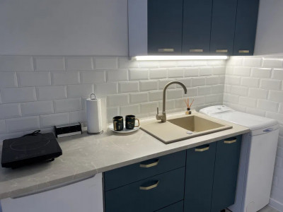 Garsoniera finisata de vanzare zona Sanex