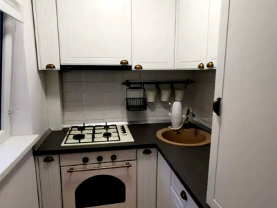 Apartament  cu 3 camere de vanzare  zona Complexului Diana 