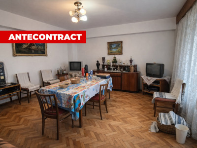 Apartament cu 4 Camere și Suprafață Generoasă pe Bulevardul Nicolae Titulescu