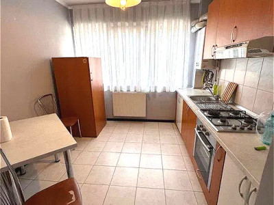 Apartament spații cu 2 camere și terasă generoasă în zona de case