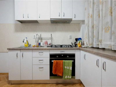 Apartament cu 2 camere obținut prin recompartimentare de vânzare în Gheorgheni, 