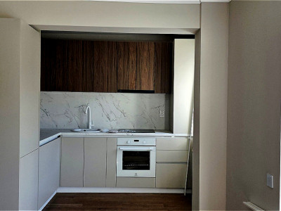 Apartament modern cu 2 camere și parcare subterană de vânzare în zona Vivo,