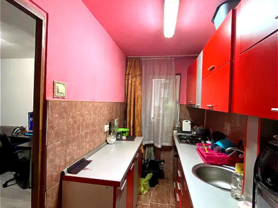 Apartament cu 2 camere de vanzare zona Piata Flora
