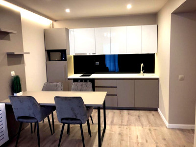 Apartament 3 camere imobil nou strada Constanta